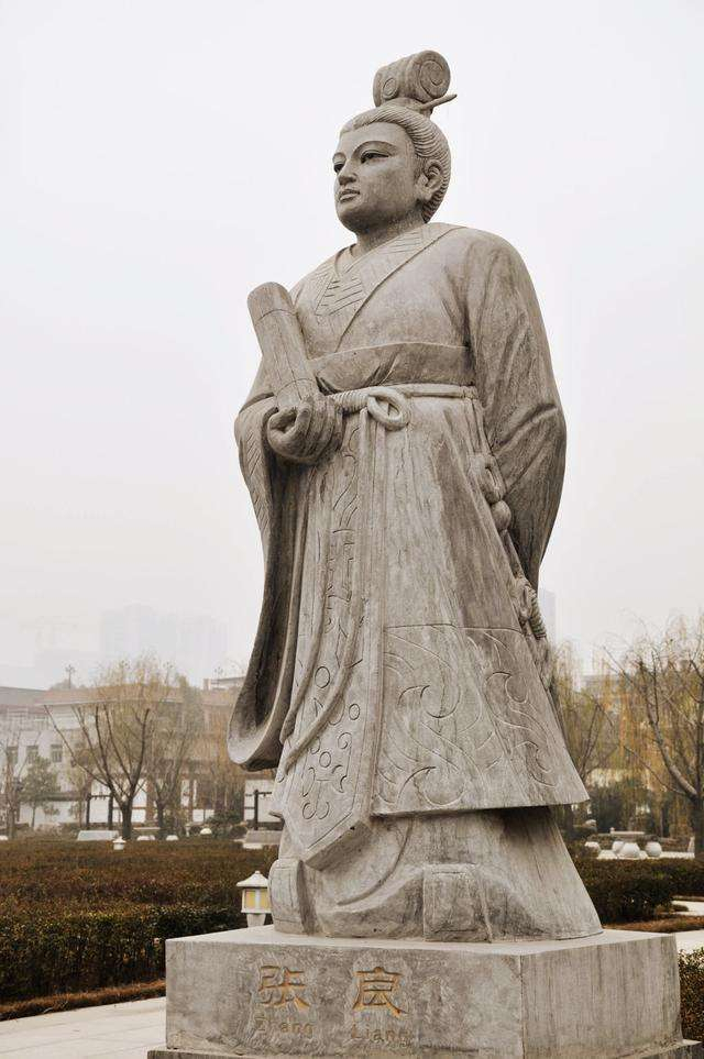 汉初政策为文景之治打下基础，其轻徭薄赋、整顿吏治故能缔造治世