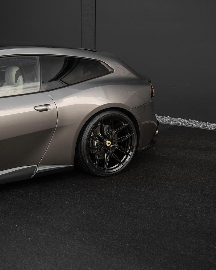 novitec改装的法拉利gtc4lusso