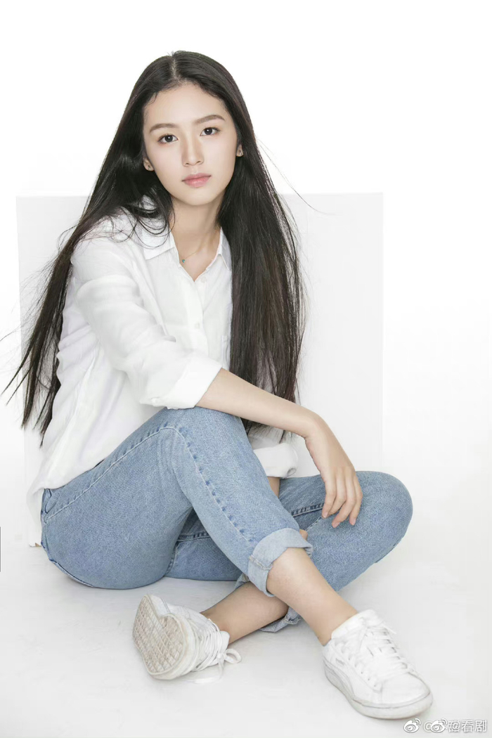 周也大学时期的旧照9615 也子以前真的清纯小花