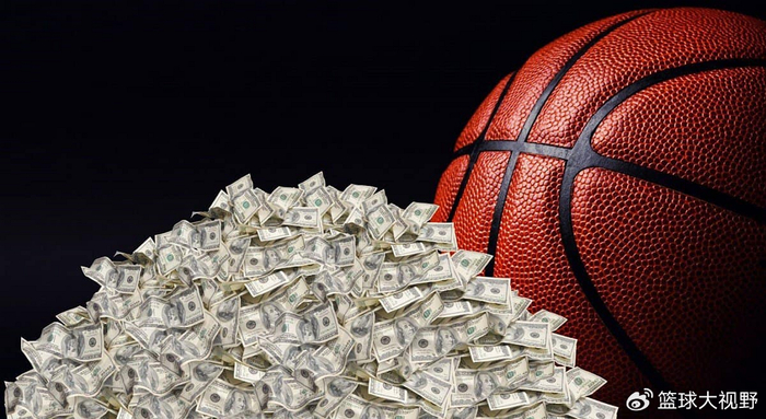 崇拜李小龙,雪地特训,薪水3.8亿,睡充气床垫来警醒自己|穆雷|NBA|掘金|nba|父亲_新浪新闻