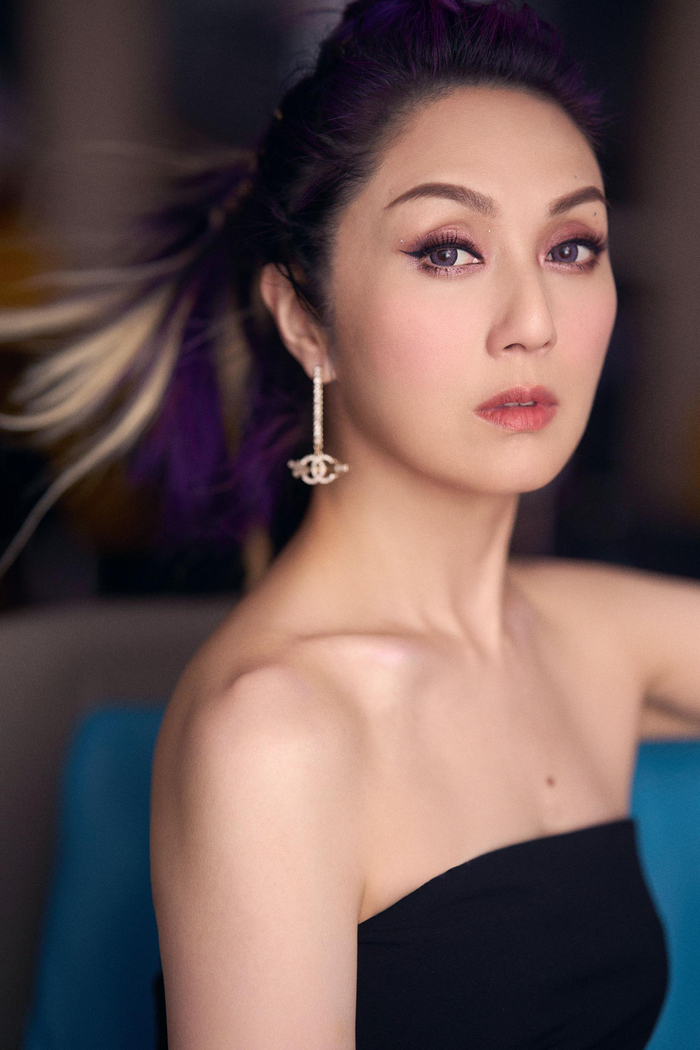 杨千嬅最新舞台彩色挑染造型也太美啦