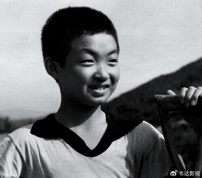 生恩不如养恩!金星23年前领养的三个孩子,如今长成这样