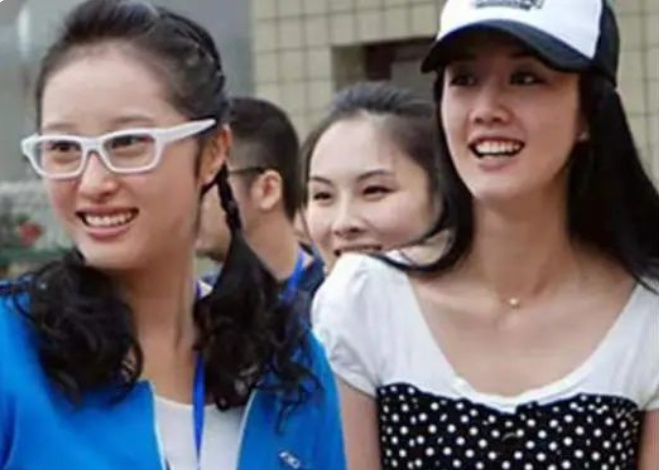 26岁不幸患白血病,昏迷前最后一句话让人泪奔|丑女无敌|王洁曦|高长恭