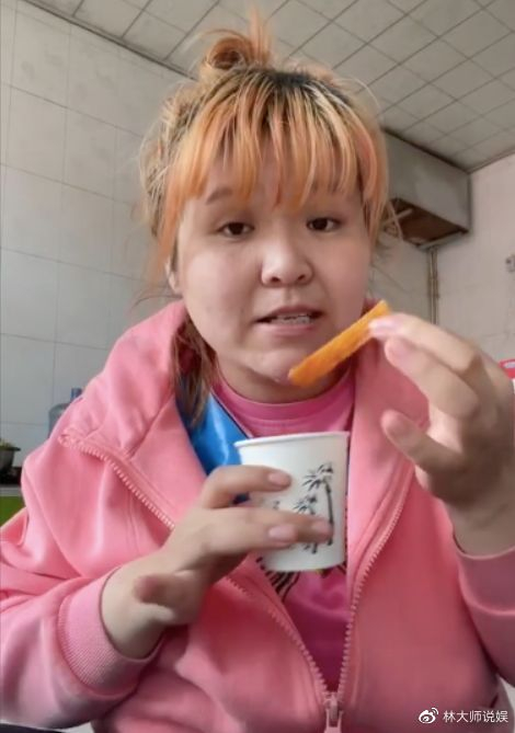 耶斯莫拉郭老师官宣产子儿子像妈妈孕照超漂亮疑搬进大房子