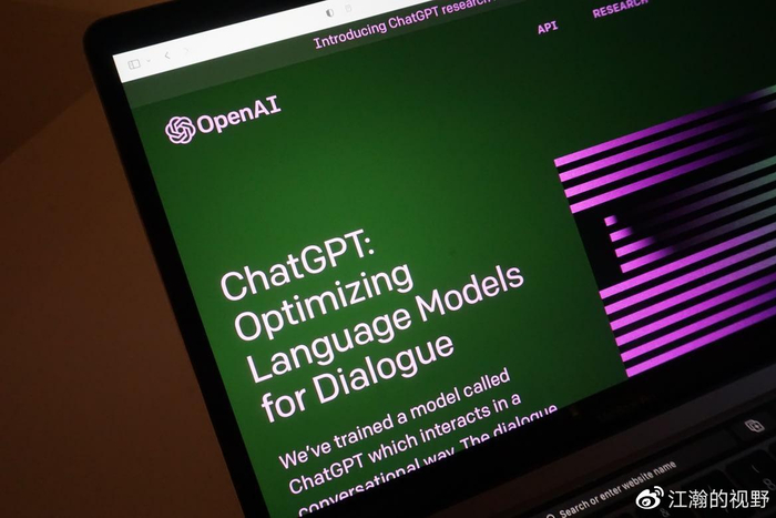红火的ChatGPT,撤退的元宇宙,元宇宙已经被抛弃了吗?__财经头条