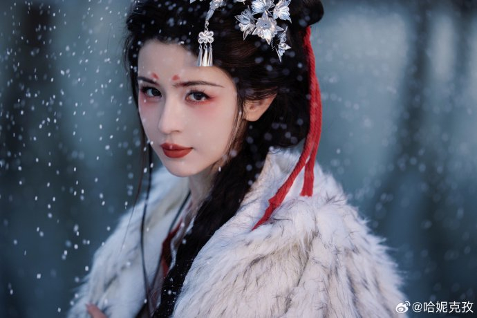 哈妮克孜战国美人 玉兔妆 战国袍的宿命感直接秒了