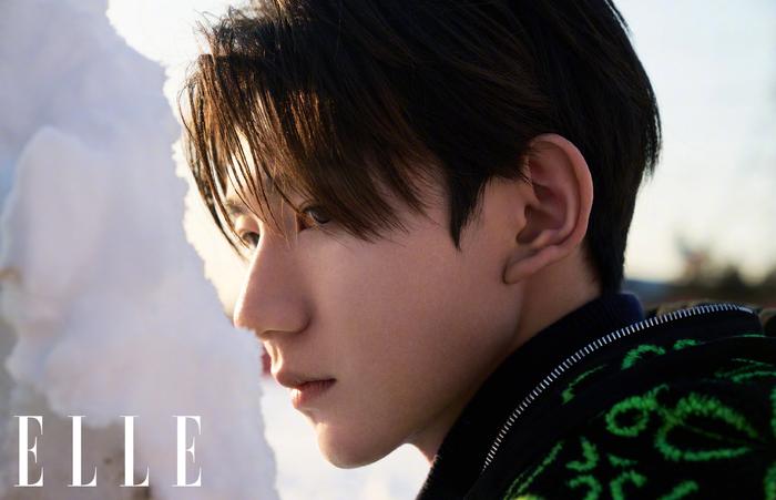 王源《ELLE》2月刊封面雪地叠叠乐大片