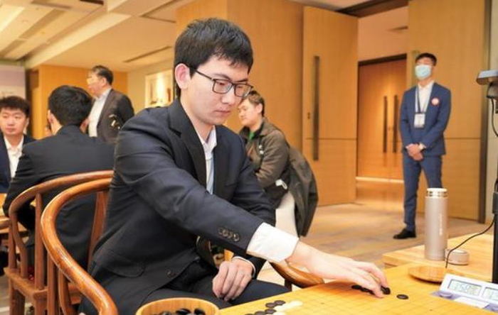 时越，完胜中国00后棋手丁浩九段