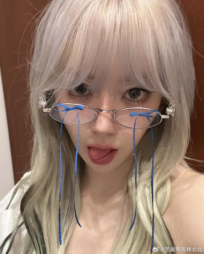 宫脇咲良丨ig更新是魔女sakura酱啊这个银发真的超神了