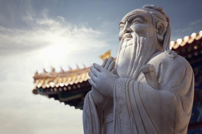 孔子的思想落后于时代故仅在鲁定公时受到几年重用