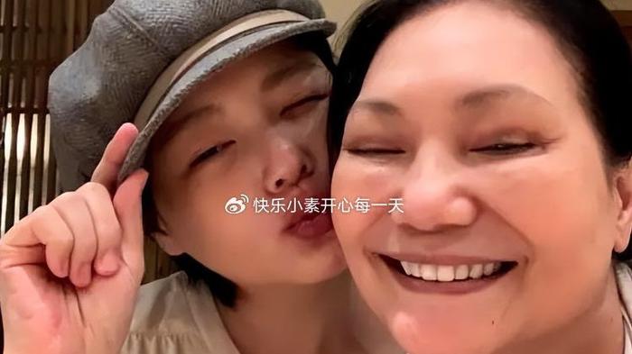 S妈黄春梅深夜追忆大S，感谢网友的暖心，仍旧没走出丧女之痛