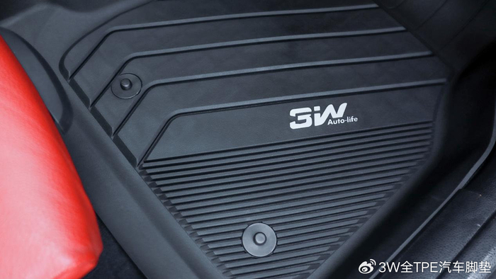 好,因为宝马的很多车型中更换3w全tpe脚垫的时候需要更换原车固定卡扣