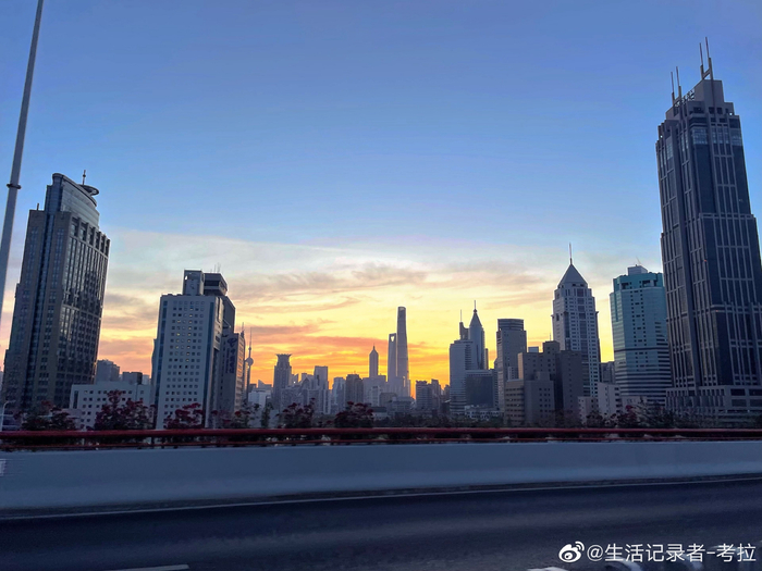 早上,晚上,半夜,凌晨的美景都经历了,无论何人,无论何时……