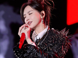 于文文：摇滚舞台上的飒爽女王