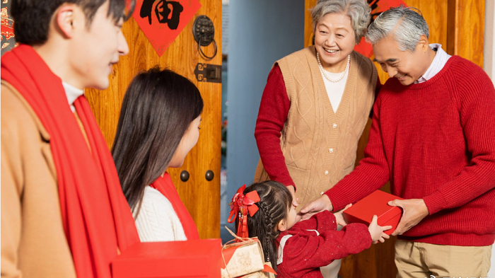 春节是去外婆家还是去奶奶家过年？娃的选择很现实，爸妈别责怪！