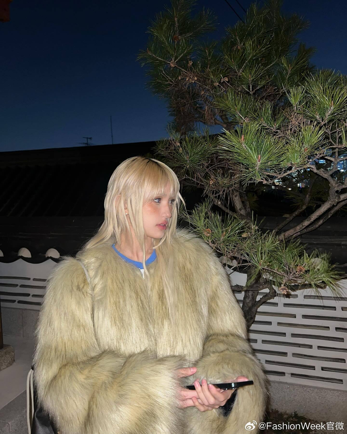 人间芭比全昭弥出席prada米兰时装秀