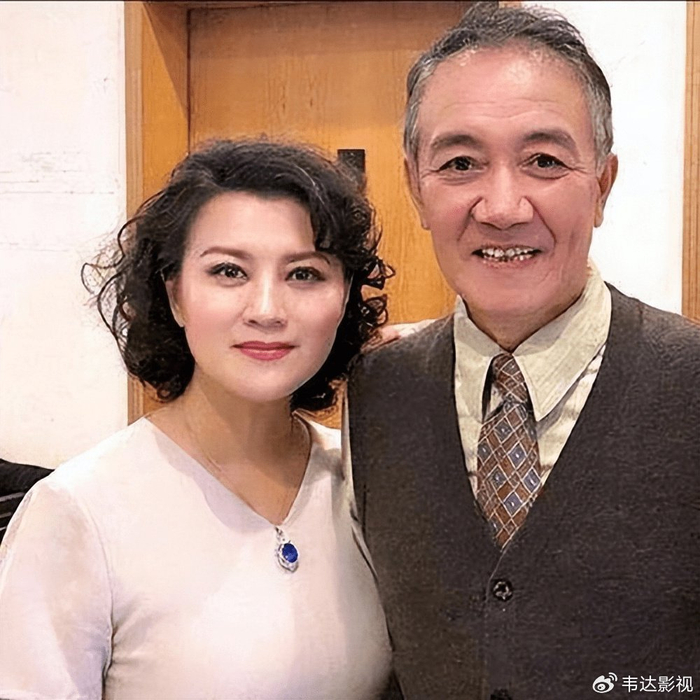 放弃24年原配，迎娶三婚小娇妻，继子成为骄傲，亲儿子却让他苦恼|史兰芽|李幼斌|张瑞琪_新浪新闻