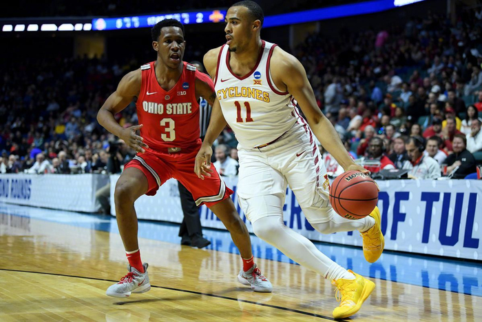 九张图看湖人二年级菜鸟霍顿-塔克的恐怖臂展