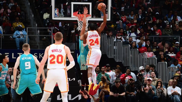 老鹰直接132-91狂虐黄蜂,穆雷28 7 12卡佩拉12 10,黄蜂米勒低迷13分…