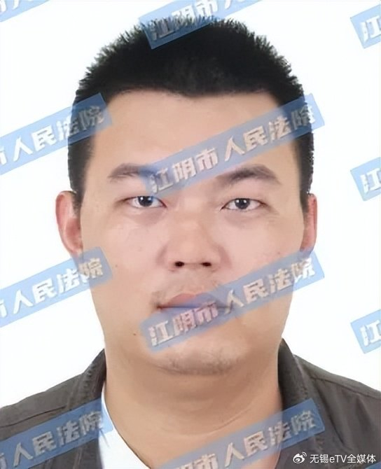 被执行人:徐晶身份证号:3202****2558住址:江苏省江阴市徐霞客镇东