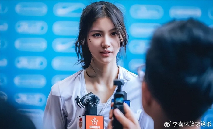 颜值内卷！中国田径2大女神出炉：刘翔师妹像杨颖，吴艳妮火出圈|吴艳妮|中国田径|杨颖_新浪新闻