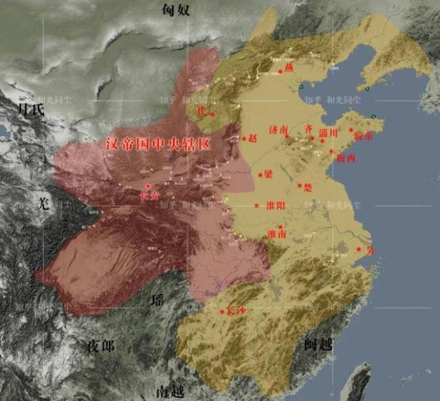 七国之乱的平定为推恩令打下基础，诸侯国强势的问题因推恩而解决
