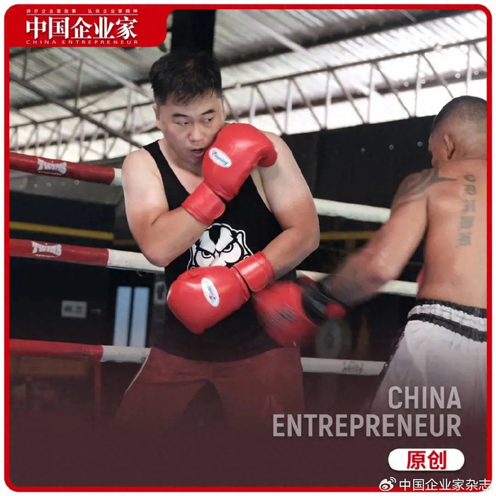 从90后创业明星到负债数千万,他想靠打拳站起来