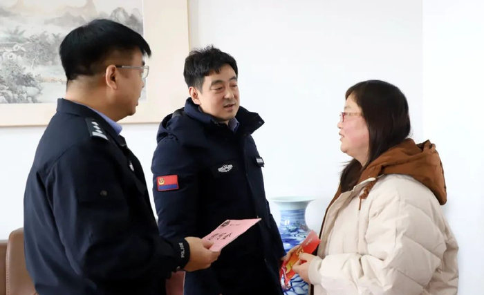 咸阳市公安局副局长刘磊到乾县公安局开展新春慰问