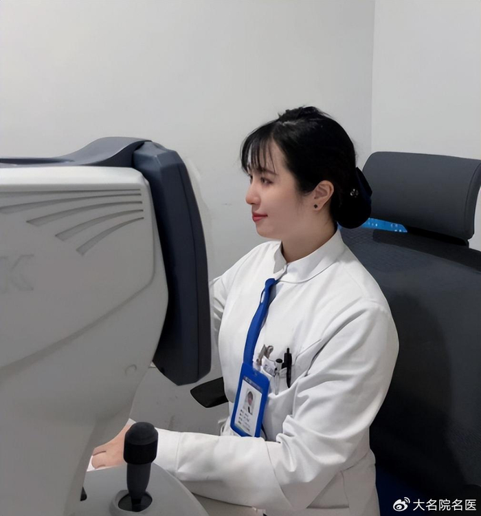 怀化眼科医院护士摘镜: 今天,我也是430万分之一