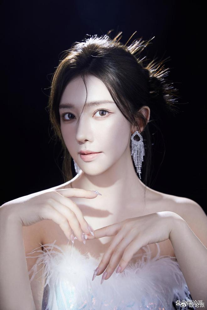 周静玥获2024第25届全球中华小姐大赛全球总决赛最具魅力奖