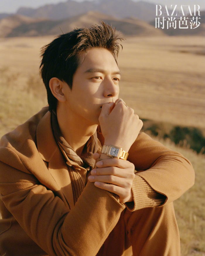 李现登上《时尚芭莎》十一月刊,身着loro piana新装