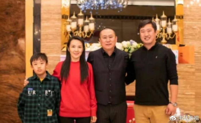 管彤:与韩红传绯闻,41岁结婚,42岁高龄生子,现在过得?