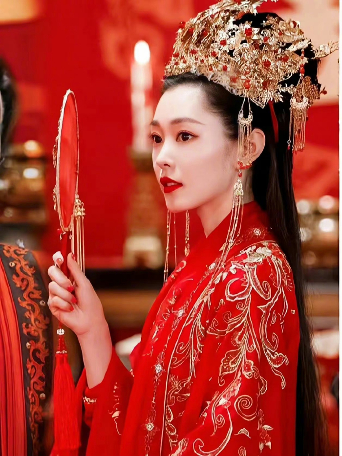 古装剧里的美新娘