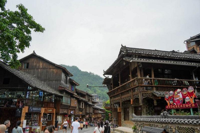 娄山观·文化黔行|探访西江千户苗寨 领略苗族文化魅力