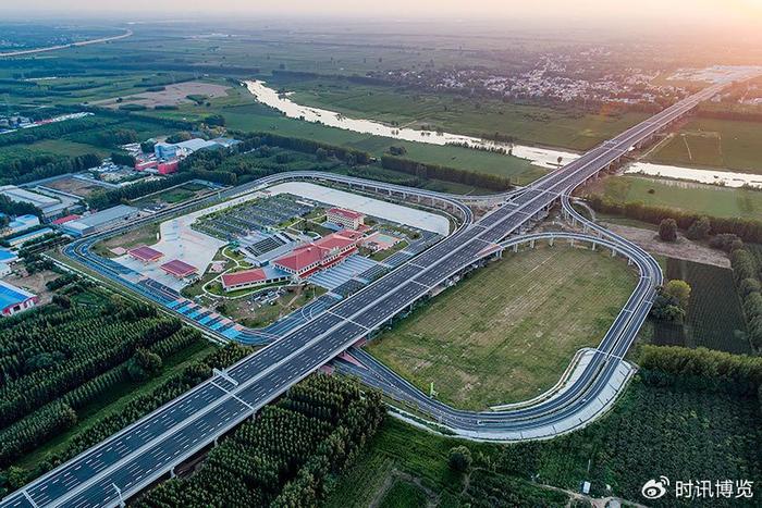 荣乌高速新线雄安北服务区位于荣乌高速公路新线k857 643处,西靠白沟