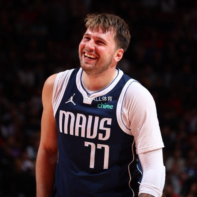 东契奇一战创nba纪录,连续4场35 三双历史第一人|契奇|第一人|纪录