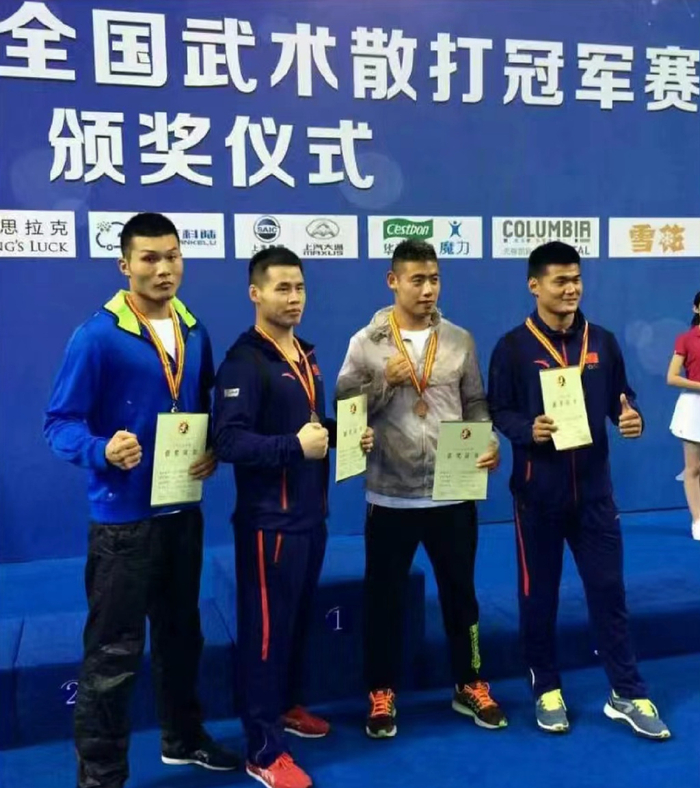 刘策夺得k-1无差世界八人赛冠军|刘策|散打|冠军_新浪新闻