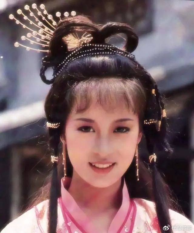 盘点英年早逝的24位美女明星,看看谁最让人惋惜?|明星盘点|刘玉璞|娱乐圈|周海媚|刘丹_新浪新闻