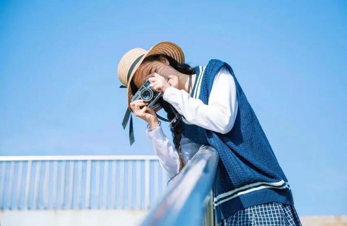 一个人拍照不用为姿势发愁好看出彩的拍照姿势路边拍照也适用