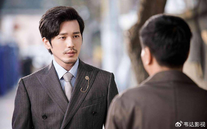 演员白宇:母亲是著名演员,父亲身家显赫,却低调跑龙套10年|富二代