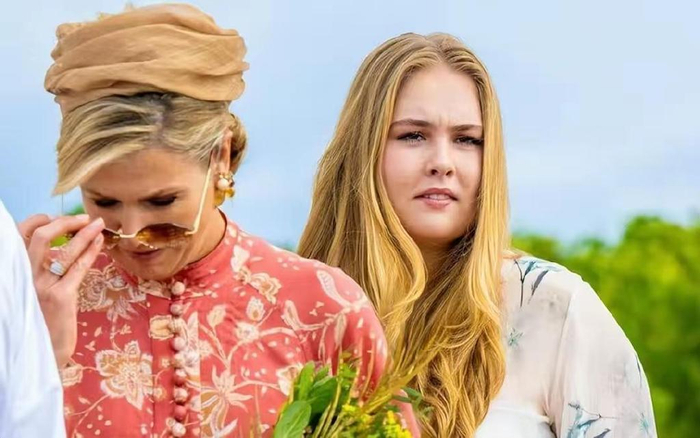 19岁荷兰女王储高调亮相!150斤身材穿雪纺裙有超模范,胖得大气