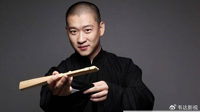 看德云社和岳云鹏现状,终于明白,曹云金当年出走,并不都为了钱|德云社