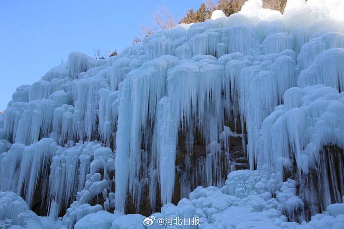 河北保定冰瀑美景惹人醉