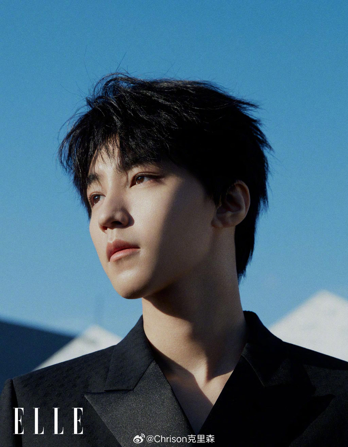 王俊凯 x elle:中法建交60周年特别企划,巴黎街头奔跑的少年