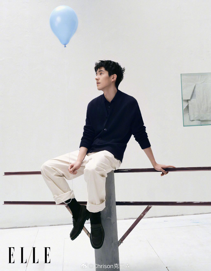 刘昊然xelle┊身穿balenciaga和loropiana登上五月刊双封面