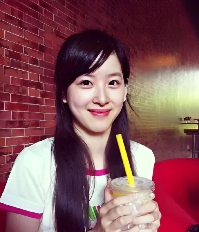 奶茶妹妹与京东创始人在18岁时相识并相恋