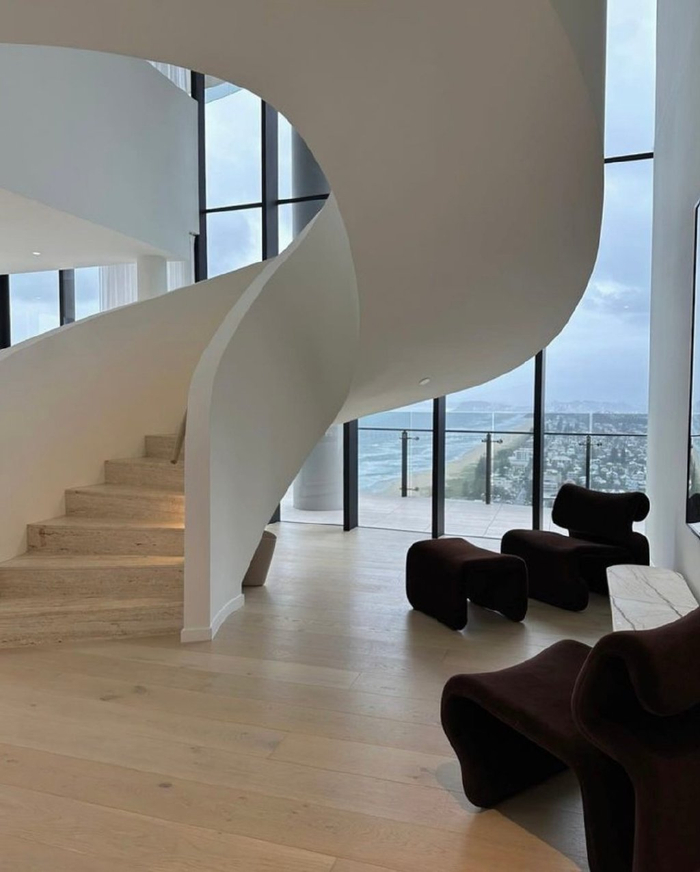 名媛孙芸芸移居澳洲花4300万买面海豪宅吃海鲜晒太阳生活惬意