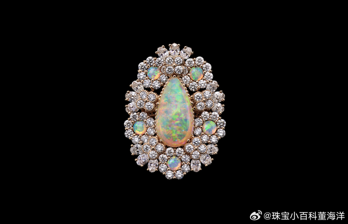 赏析今年高级珠宝中欧泊的应用