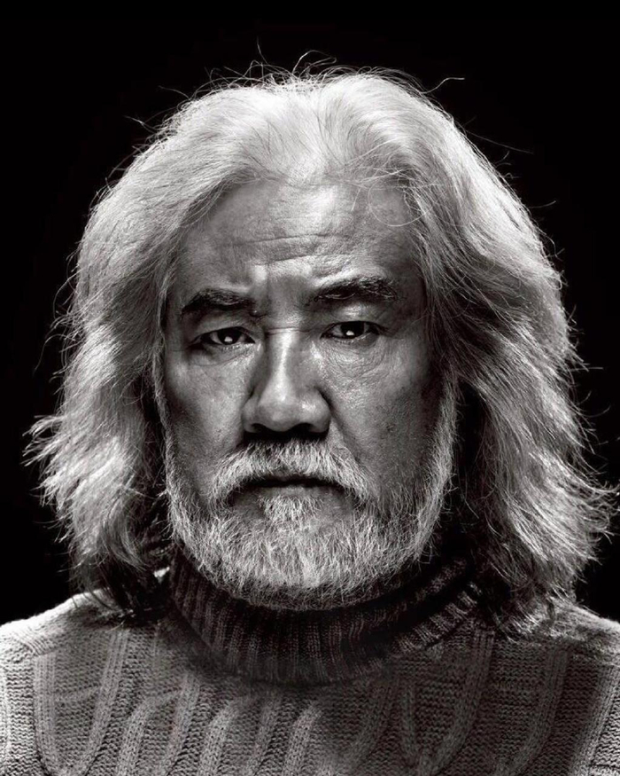 可问题是,杜星霖的老公,也就是大白胡子导演张纪中已经73岁了啊!