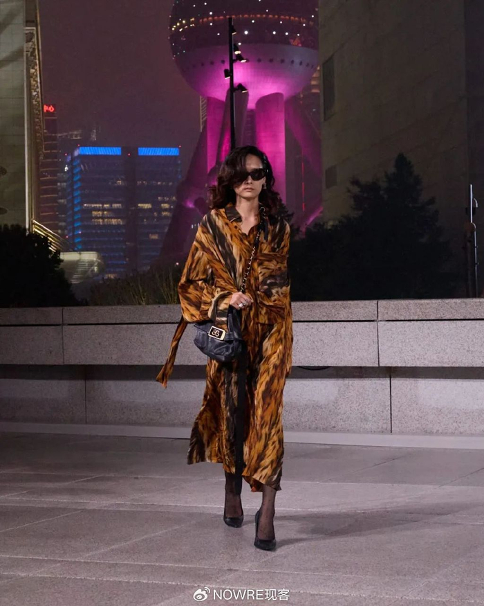 balenciaga 真做到了让大众「无门槛看时尚」